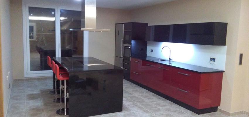 Comedor, Cocina, Salon Estilo moderno Color rojo, negro  diseñado por Artymobel | Gremio | Copyright by Artymobel