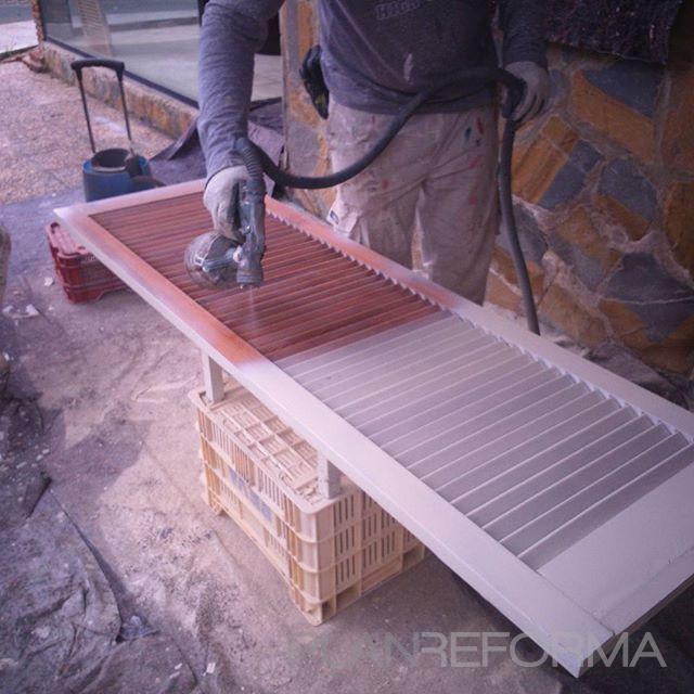 Dormitorio, Balcon, Salon Estilo contemporaneo Color marron, blanco  diseñado por fernando | Gremio 
