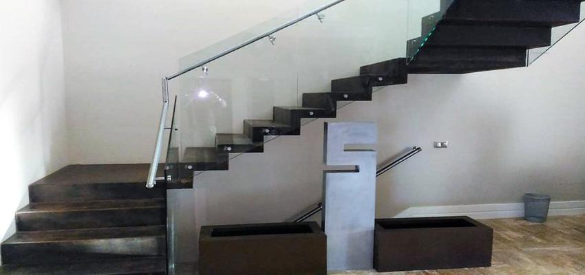 Escalera Estilo moderno Color beige, marron, blanco, gris, gris, negro  diseñado por JOTPRO S.L. | Gremio | Copyright Enrique Martinez