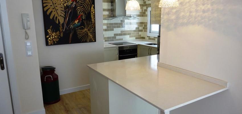 Comedor, Cocina Estilo moderno Color marron, blanco, negro  diseñado por JOTPRO S.L. | Gremio | Copyright jotpro