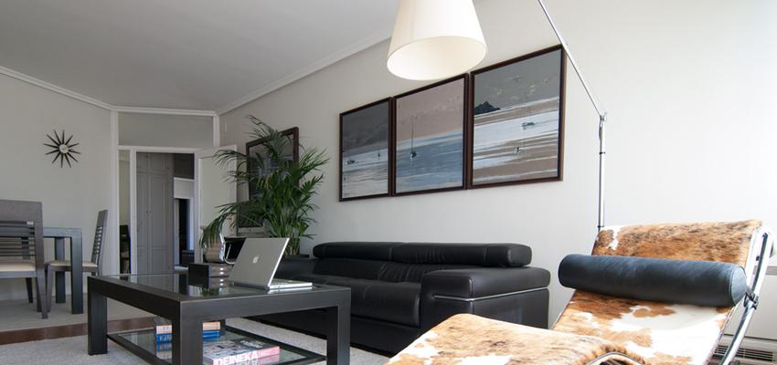 Comedor, Sala de la TV, Salon style moderno color marron, marron, gris  diseñado por ACGP arquitectura | Arquitecto 