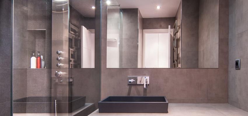 Baño style moderno color rojo, gris, gris  diseñado por ACGP arquitectura | Arquitecto 