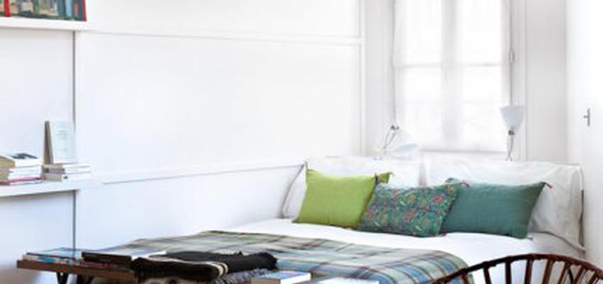 Dormitorio style vintage color verde, turquesa, azul cielo, marron, blanco  diseñado por Mike | Interiorista 