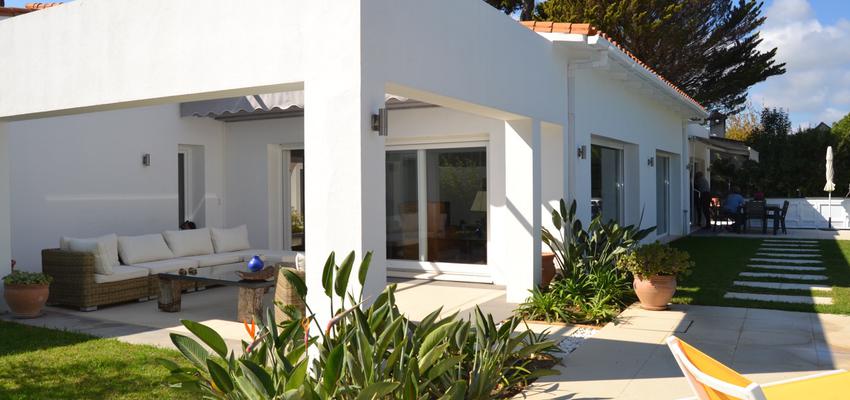 Terraza Estilo moderno Color azul cielo, beige, plateado  diseñado por Obrasa Diseño de interiorismo | Gremio 