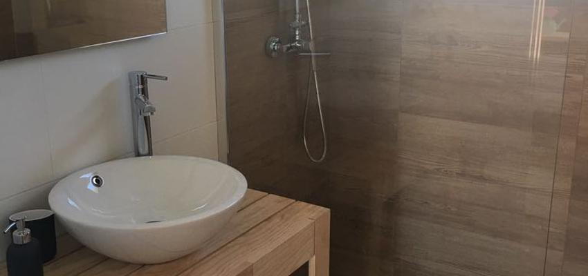 Baño Estilo moderno Color verde, azul cielo, azul  diseñado por Obrasa Diseño de interiorismo | Gremio | Copyright SI