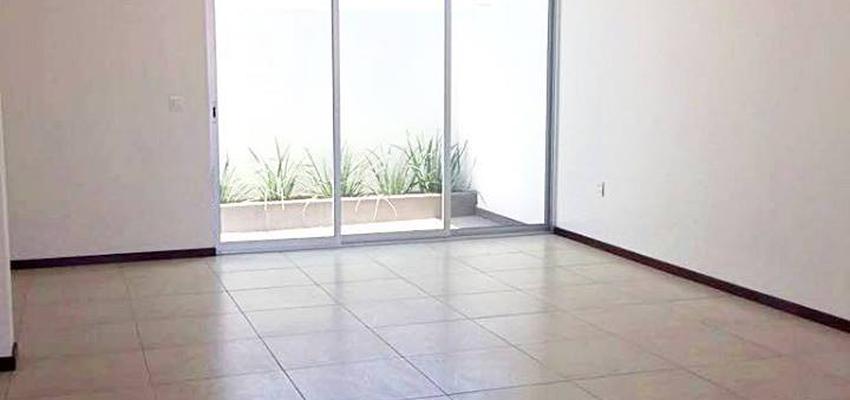 Salon, Patio Estilo contemporaneo Color marron, beige, blanco  diseñado por REFORMANT | Ingeniero | Copyright propiedad : Sandra Saenz de la Torre