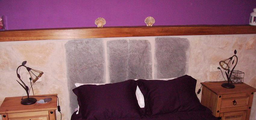 Dormitorio style rustico color violeta, gris, bronce  diseñado por Alberto Manso | Arquitecto Técnico 