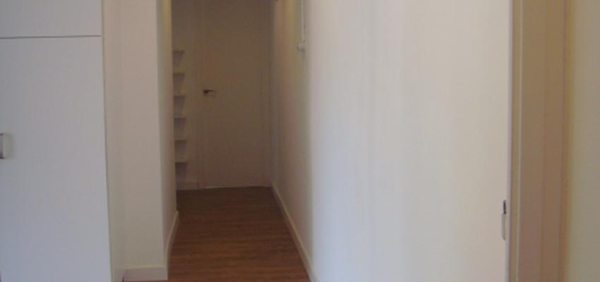 Pasillo, Cocina, Salon Estilo moderno Color beige, marron, beige  diseñado por Lucius & Cornelia - Interiors Saludablesi Eficients | Gremio | Copyright Copyright Lucius & Cornelia