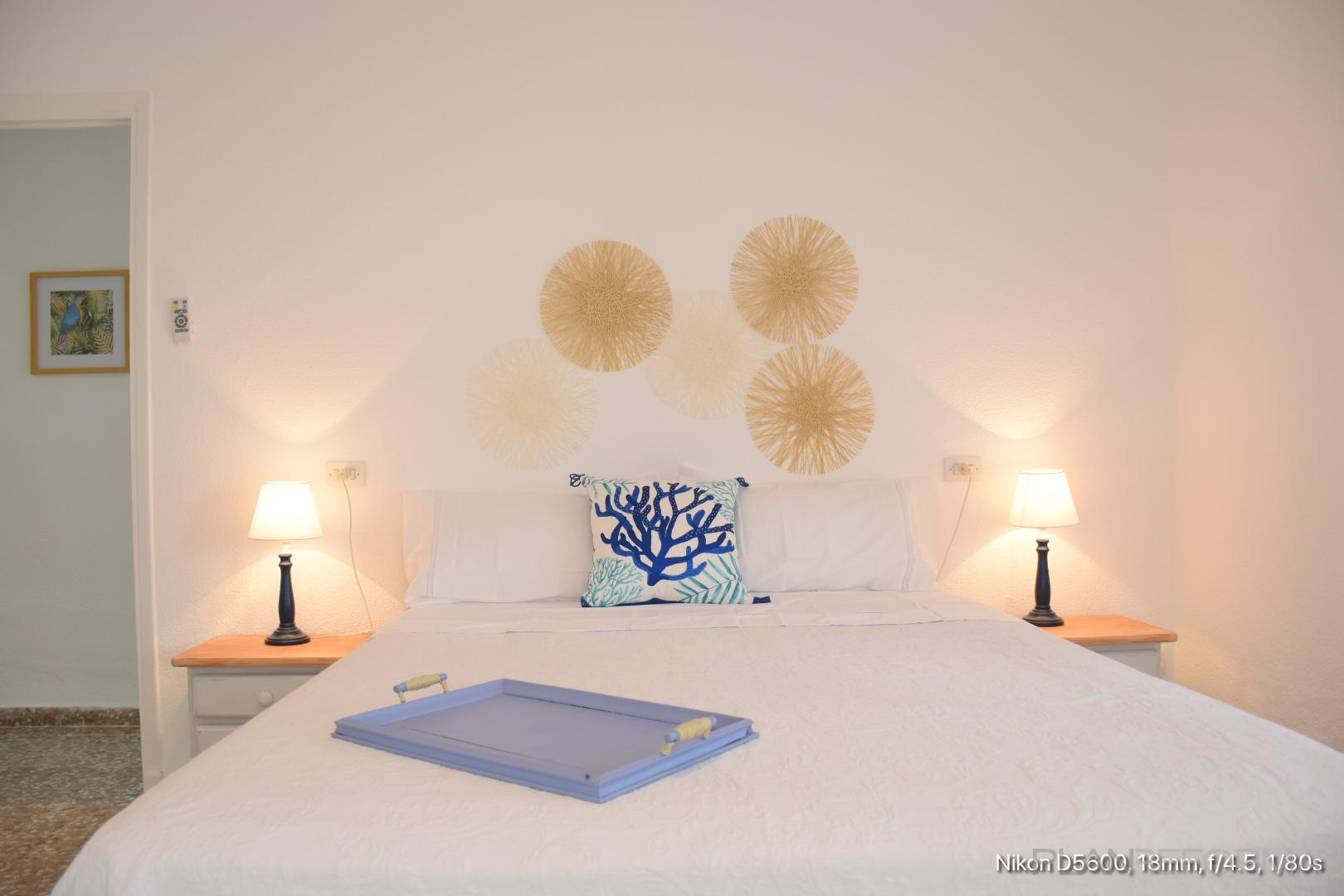 Dormitorio Estilo eclectico Color azul cielo, azul oscuro, blanco  diseñado por Angel | Gremio | Copyright cdkasa