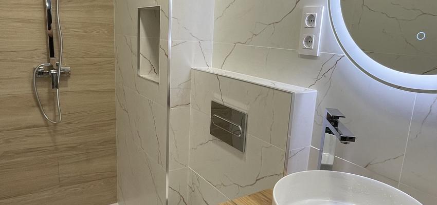 Baño Estilo moderno Color marron oscuro, marron topo, blanco  diseñado por REFORMAS NOVA ERA SL | Reformista, constructor 