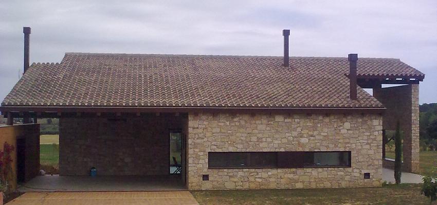Exterior Estilo mediterraneo Color marron  diseñado por JORDI OLIVER | Gremio | Copyright soy el propietario