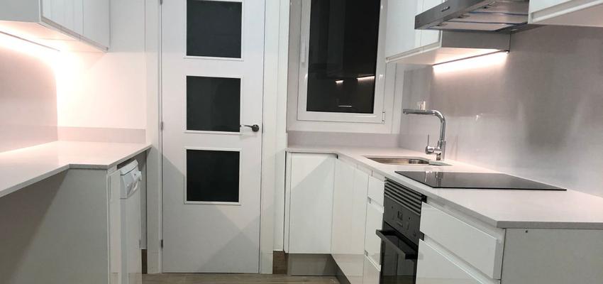 Cocina Estilo moderno Color plateado  diseñado por JOBALTA BCN | Gremio | Copyright jobalta bcn