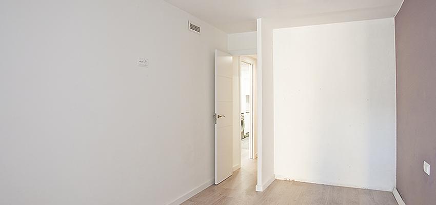 Dormitorio style contemporaneo color marron, marron, blanco  diseñado por grupoinventia | Arquitecto Técnico | Copyright Grupo Inventia