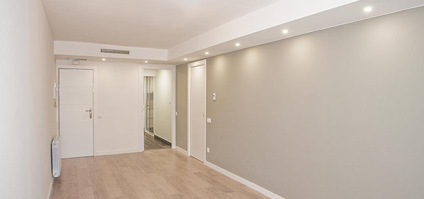 Salon, Loft style contemporaneo color marron, marron, blanco  diseñado por grupoinventia | Arquitecto Técnico | Copyright Grupo Inventia