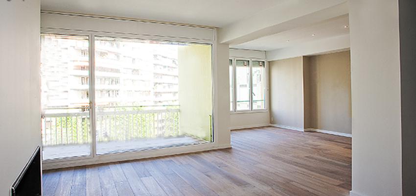 Salon Estilo contemporaneo Color beige, marron, blanco  diseñado por grupoinventia | Arquitecto Técnico | Copyright Grupo Inventia