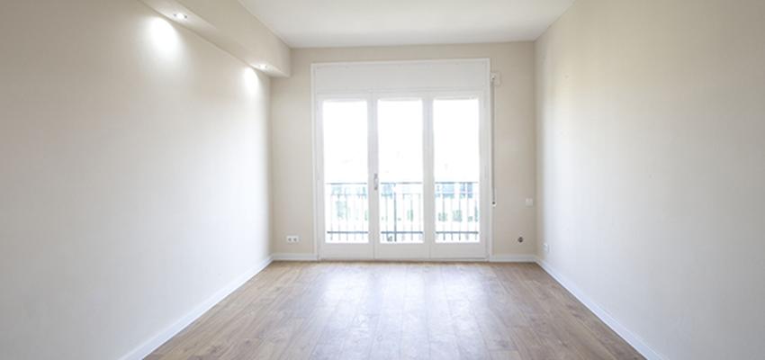 Salon Estilo contemporaneo Color beige, marron, blanco  diseñado por grupoinventia | Arquitecto Técnico | Copyright Grupo Inventia