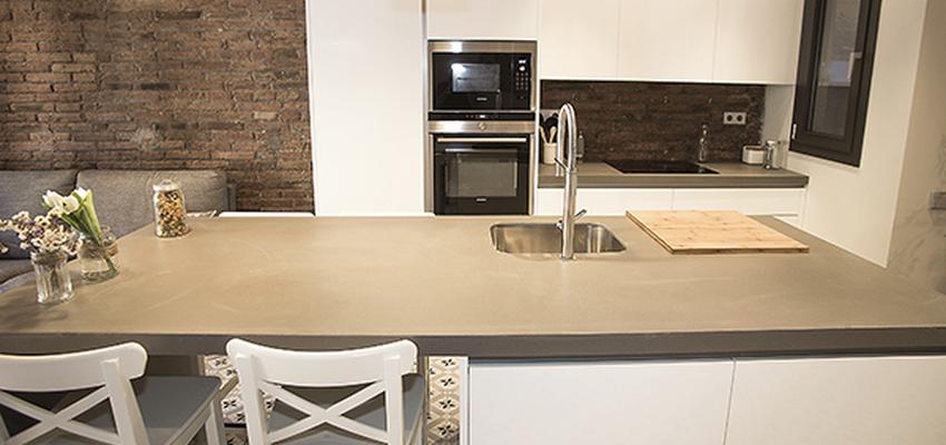 Cocina Estilo contemporaneo Color marron, blanco, gris  diseñado por grupoinventia | Arquitecto Técnico | Copyright Grupo Inventia