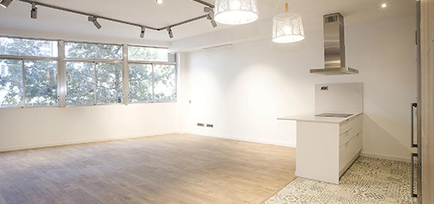 Cocina, Salon Estilo moderno Color beige, marron, gris  diseñado por grupoinventia | Arquitecto Técnico | Copyright Grupo Inventia