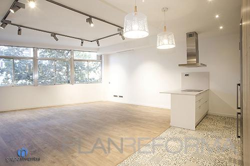 Cocina, Salon Estilo moderno Color beige, marron, gris  diseñado por grupoinventia | Arquitecto Técnico | Copyright Grupo Inventia