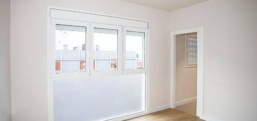 Salon Estilo contemporaneo Color beige, marron, blanco  diseñado por grupoinventia | Arquitecto Técnico | Copyright Grupo Inventia