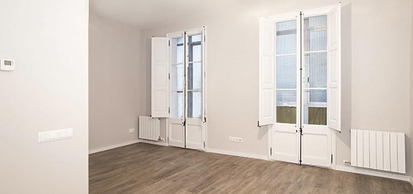 Salon Estilo contemporaneo Color beige, marron, blanco  diseñado por grupoinventia | Arquitecto Técnico | Copyright Grupo Inventia