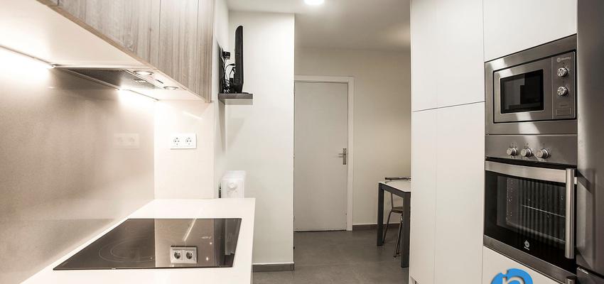 Cocina Estilo contemporaneo Color beige, blanco, gris  diseñado por grupoinventia | Arquitecto Técnico | Copyright Grupo Inventia