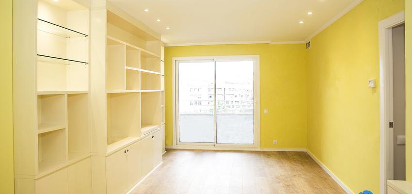 Salon Estilo contemporaneo Color amarillo, beige, marron  diseñado por grupoinventia | Arquitecto Técnico | Copyright Grupo Inventia