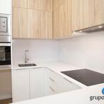 Cocina Estilo contemporaneo Color beige, blanco, gris