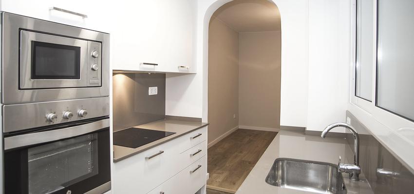 Cocina Estilo clasico Color beige, blanco, gris  diseñado por grupoinventia | Arquitecto Técnico | Copyright Grupo Inventia