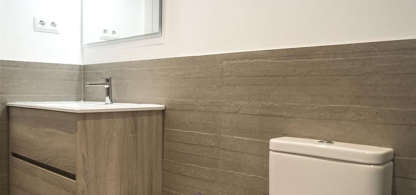 Baño Estilo mediterraneo Color beige, marron, blanco  diseñado por grupoinventia | Arquitecto Técnico | Copyright Grupo Inventia