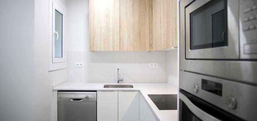 Cocina Estilo contemporaneo Color beige, blanco, gris  diseñado por grupoinventia | Arquitecto Técnico | Copyright Grupo Inventia