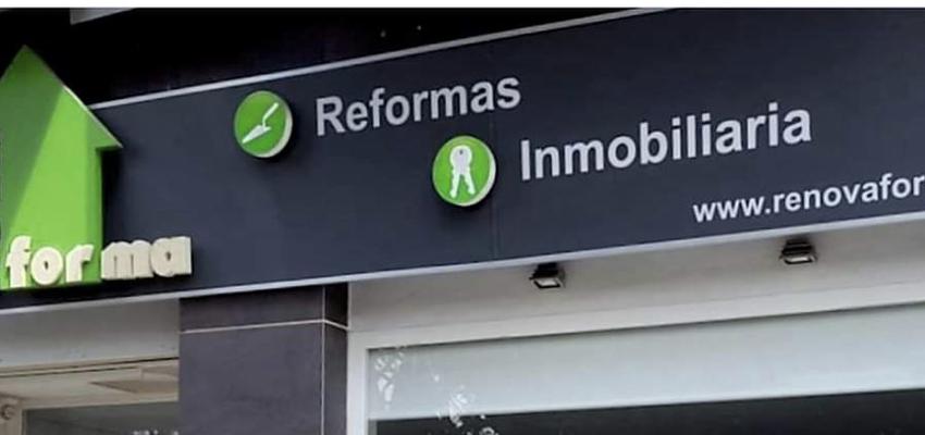 Exterior Estilo clasico Color verde  diseñado por ReNOVAforma | Gremio | Copyright ReNOVAforma