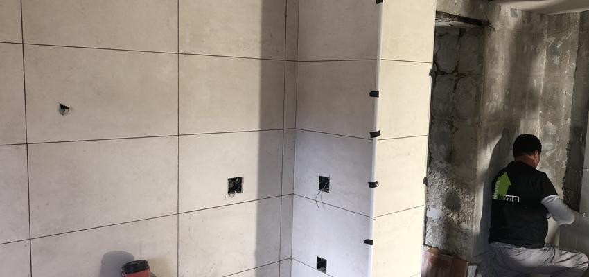 Pasillo Estilo clasico Color beige  diseñado por ReNOVAforma | Gremio | Copyright ReNOVAforma