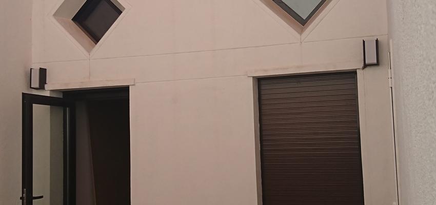 Patio, Exterior Estilo moderno Color marron, blanco, negro  diseñado por mar batuecas | Arquitecto Técnico | Copyright mar batuecas