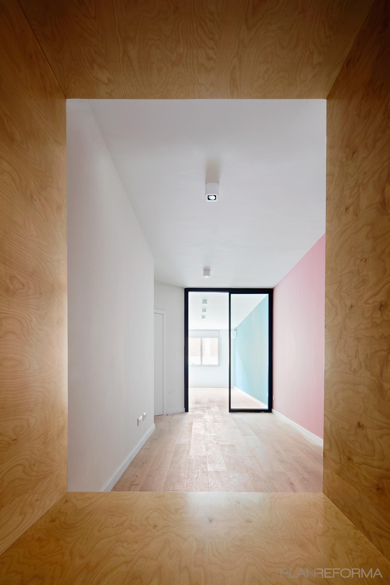Dormitorio Estilo moderno Color rosa, turquesa, marron  diseñado por Raúl Sánchez Architects | Arquitecto | Copyright jose hevia