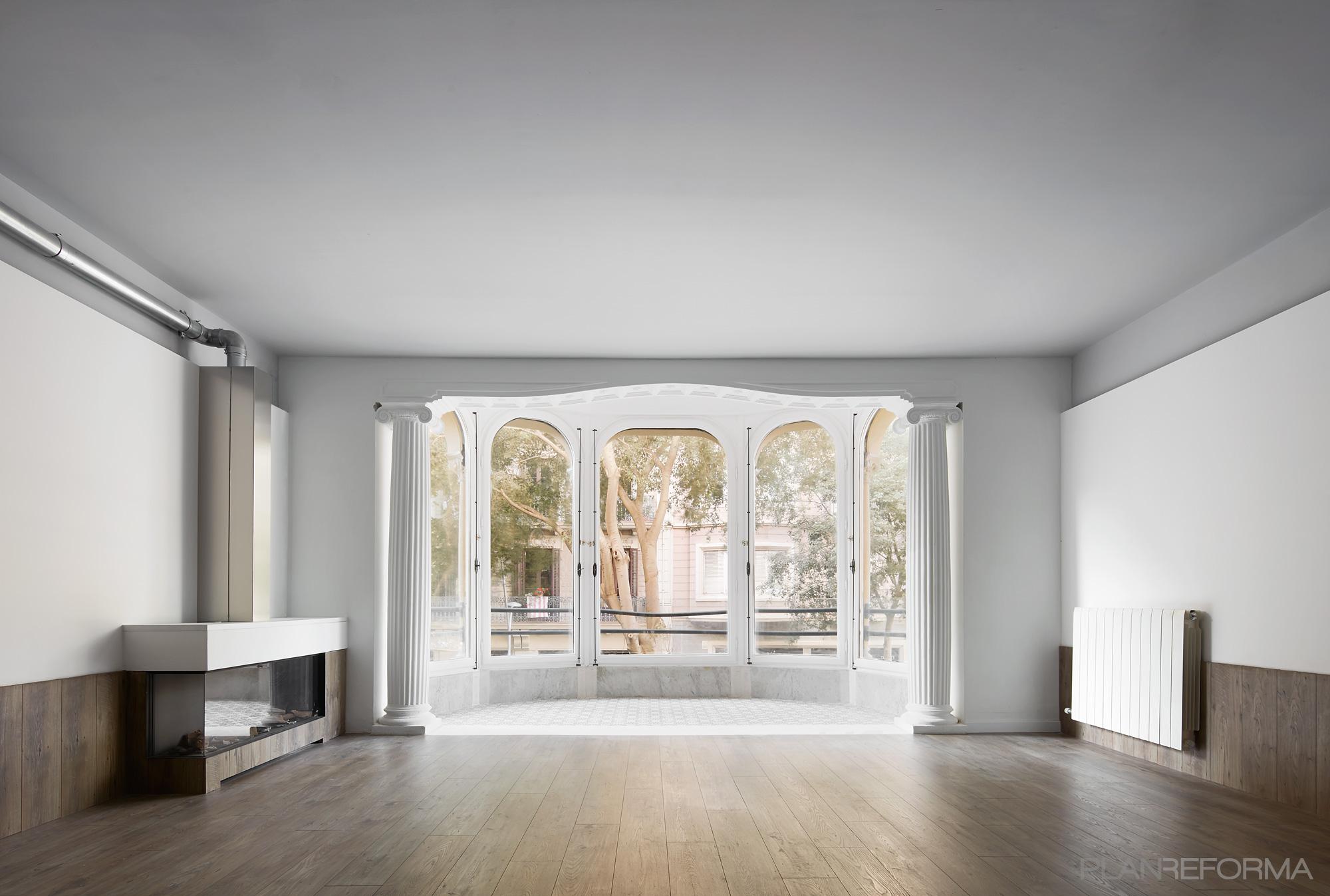 Salon Estilo contemporaneo Color marron, blanco, gris  diseñado por Raúl Sánchez Architects | Arquitecto | Copyright Jose Hevia