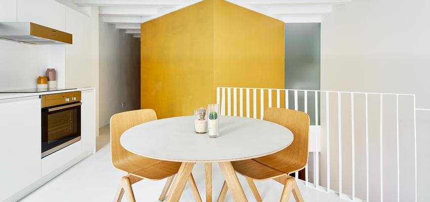 Comedor Estilo contemporaneo Color amarillo, blanco, bronce  diseñado por Raúl Sánchez Architects | Arquitecto | Copyright jose Hevia