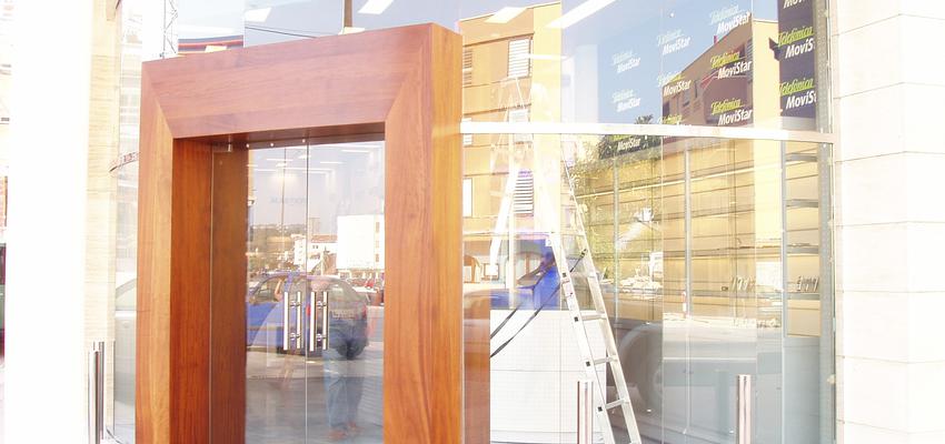 Tienda style contemporaneo color marron, beige  diseñado por MIGUEL | Arquitecto Técnico 