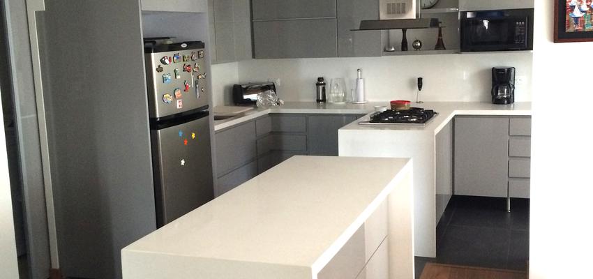 Cocina Estilo moderno Color marron, blanco, negro  diseñado por Pablo Núñez Casamor | Arquitecto | Copyright Estudio tinto