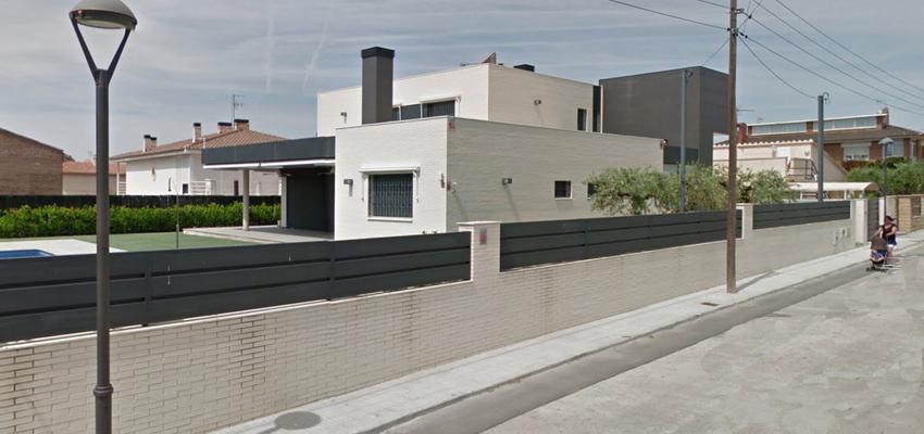 Exterior, Jardin Estilo contemporaneo Color blanco, negro  diseñado por Pablo Núñez Casamor | Arquitecto | Copyright Estudio tinto