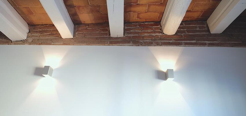 Comedor Estilo tradicional Color marron, blanco  diseñado por Estudi de Arquitectura & Eficiencia Energètica GPA S.L | Arquitecto Técnico | Copyright Estudi d'Arquitectura & Eficiencia energetica GPA, S.L.