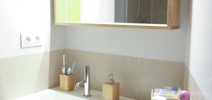 Baño Estilo mediterraneo Color beige, blanco  diseñado por Estudi de Arquitectura & Eficiencia Energètica GPA S.L | Arquitecto Técnico | Copyright Estudi d'Arquitectura & Eficiencia energetica GPA, S.L.
