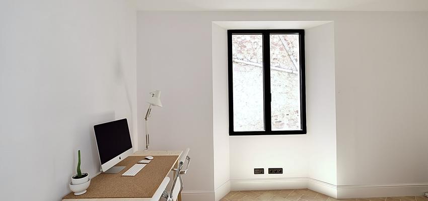 Dormitorio Estilo mediterraneo Color beige, blanco, negro  diseñado por Estudi de Arquitectura & Eficiencia Energètica GPA S.L | Reformista, constructor 