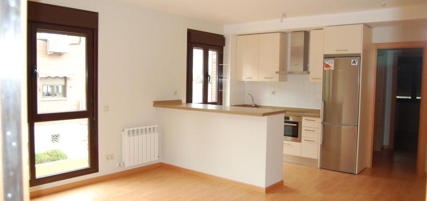 Cocina, Salon Estilo contemporaneo Color beige, marron, marron, blanco  diseñado por J2 | Arquitecto 