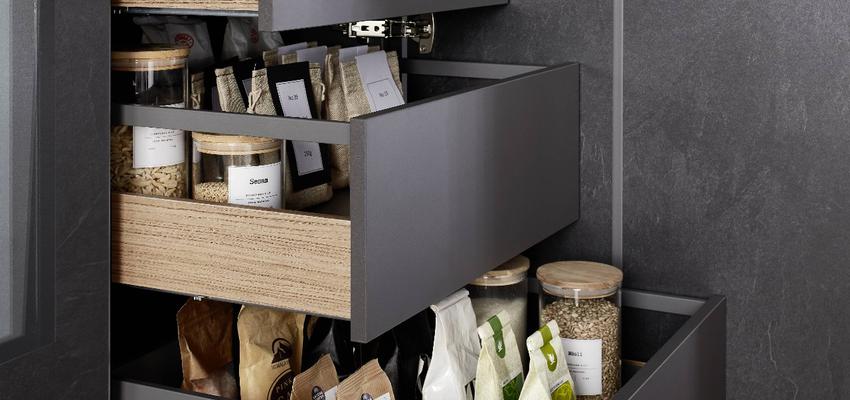 Cocina Estilo moderno Color gris  diseñado por Cocinas 2M Roots | Reformista, constructor | Copyright Cocinas 2M Roots