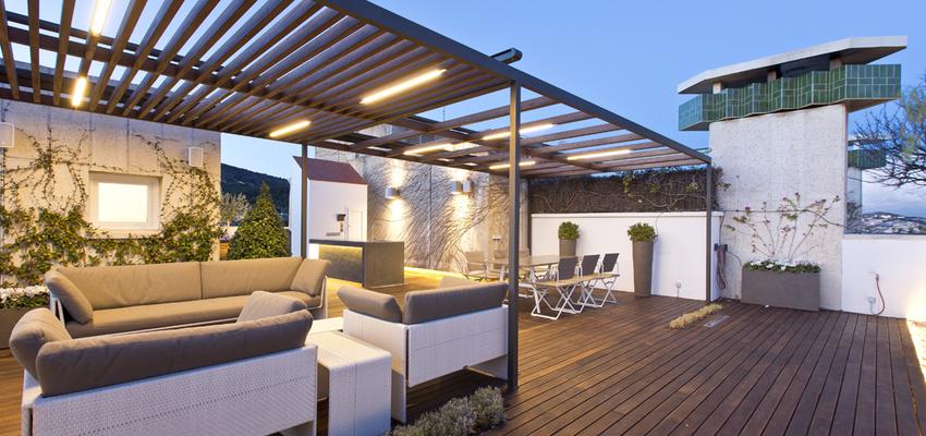 Terraza, Exterior, Jardin style moderno color verde, marron, blanco, gris  diseñado por Marçal Bonadona | Arquitecto | Copyright Marçal Bonadona