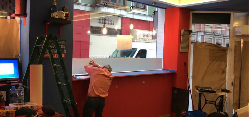 Restaurante Estilo moderno Color blanco  diseñado por Astur de Soluciones Globales | Ingeniero 