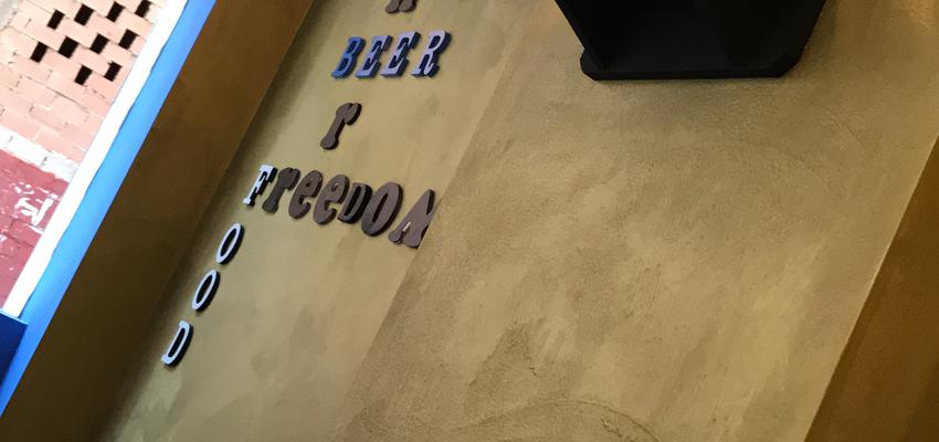 Restaurante Estilo contemporaneo Color amarillo  diseñado por Astur de Soluciones Globales | Ingeniero 