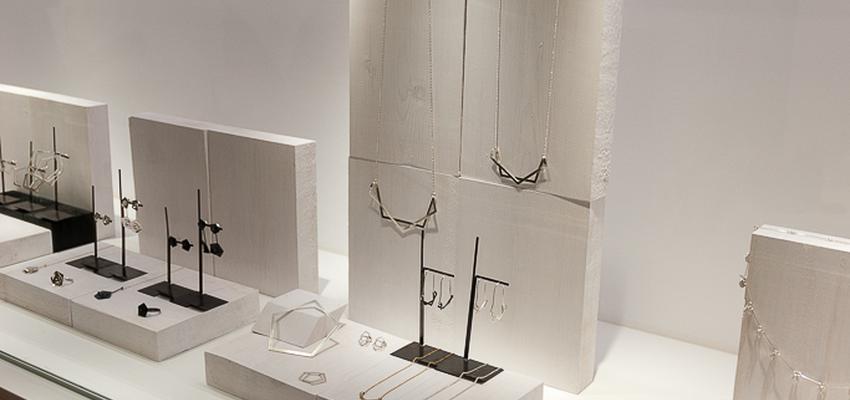 Tienda Estilo vanguardista Color beige, gris, plateado  diseñado por adosar | Gremio | Copyright ©adosar