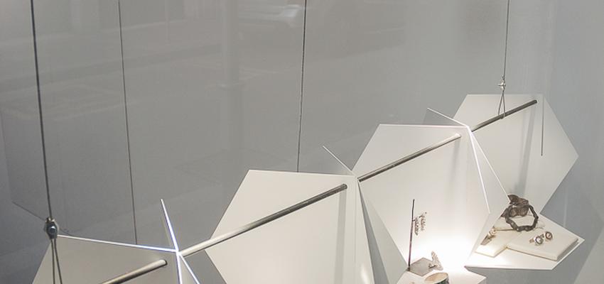 Tienda Estilo vanguardista Color beige, gris, plateado  diseñado por adosar | Gremio | Copyright ©adosar